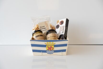 houtenmandje, verpakking, houten verpakking, cadeauverpakking, bierpakket, biermandje, borrelpakket, zeeland mandje, zeelandpakket, verpakking met eigen logo, verpakking met eigen ontwerp