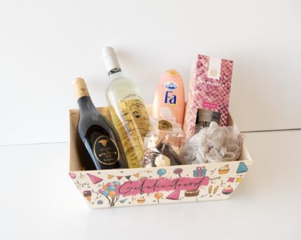 houtenmandje, verpakking, houten verpakking, cadeauverpakking, bierpakket, biermandje, borrelpakket, gefeliciteerd, verjaardagmandje, verjaardagcadeau, verjaardag met bedrukken